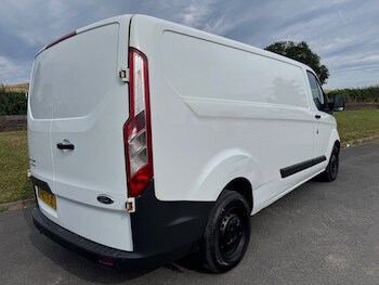 Used Ford Transit Custom 2017 for sale - 79205514: Photo