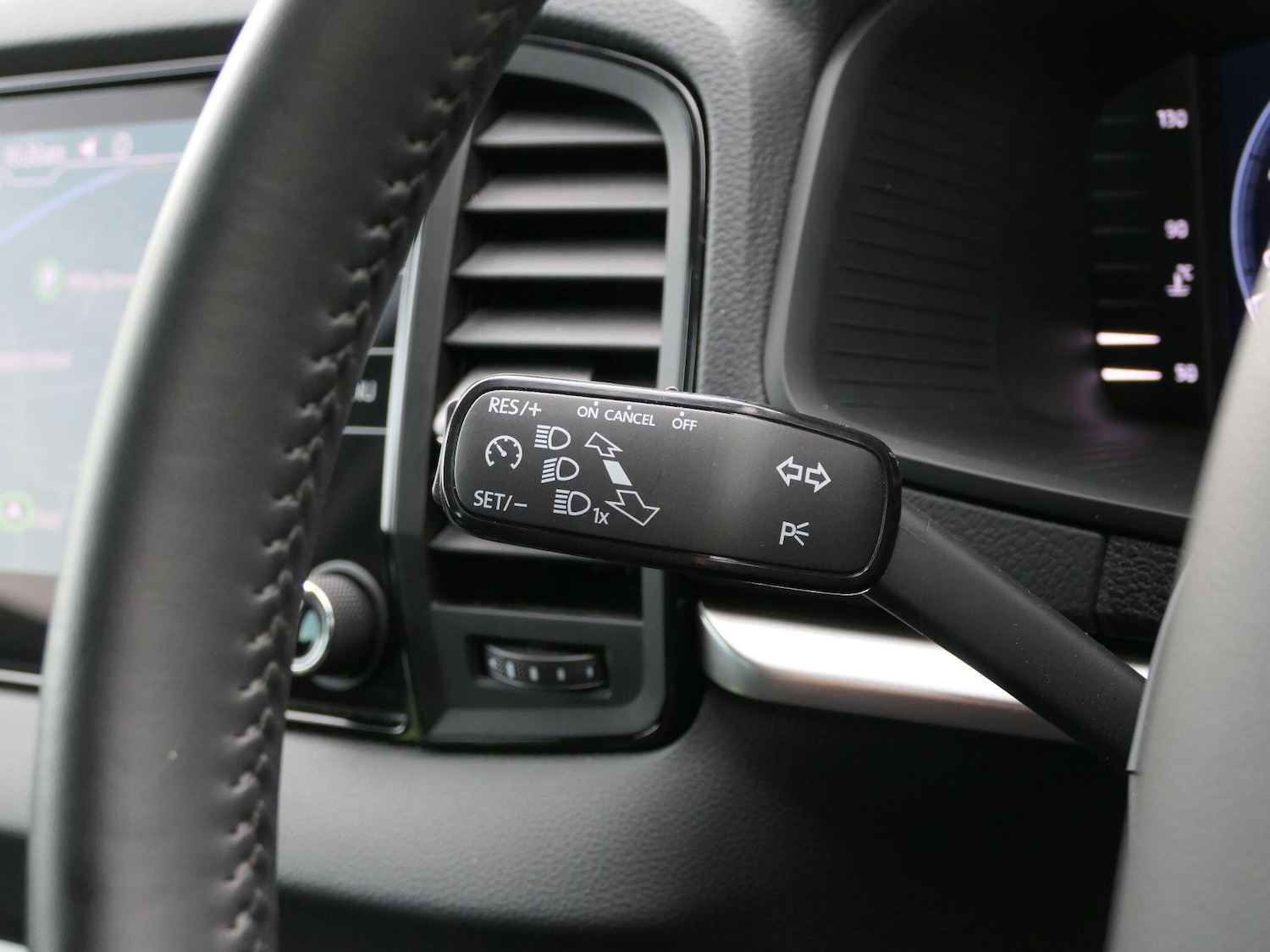 Used Skoda Karoq 2025 for sale - 76446704: Photo 30