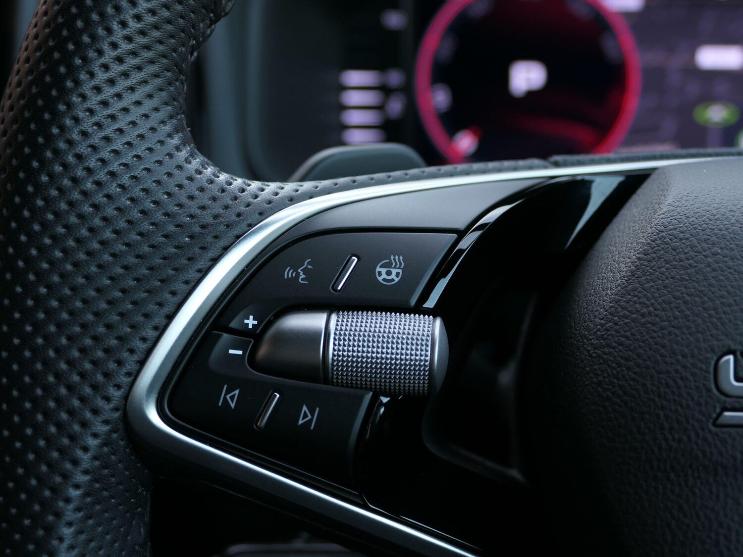 Used Skoda Karoq 2025 for sale - 76801901: Photo 9