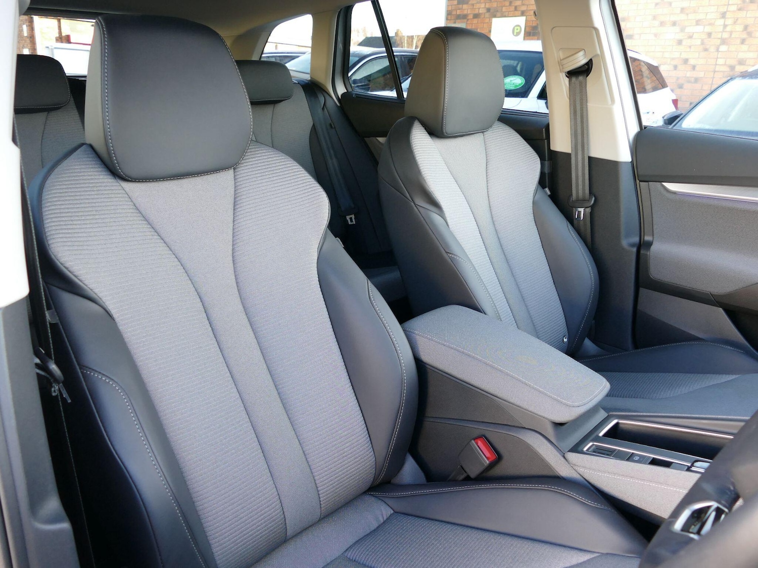 Used Skoda Enyaq 2025 for sale - 76800893: Photo 9