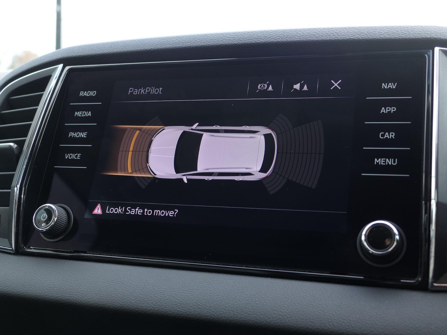 Used Skoda Karoq 2018 for sale - 76573318: Photo 21