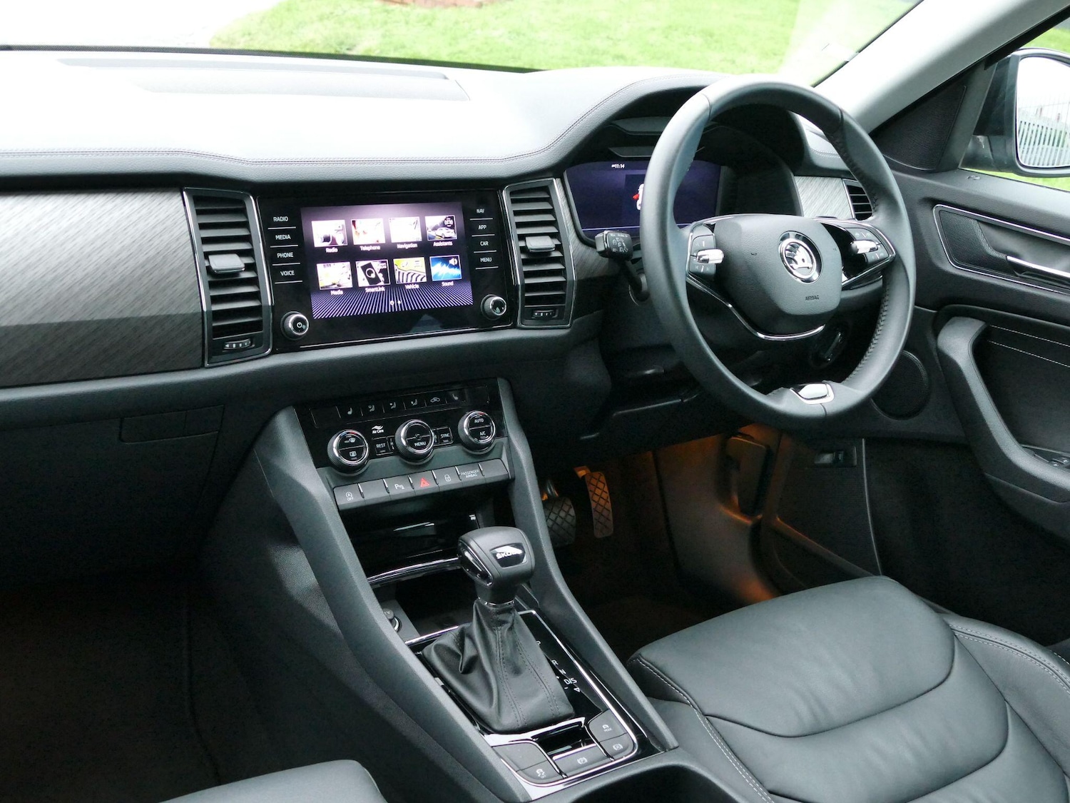 Used Skoda Kodiaq 2024 for sale - 76994819: Photo 2