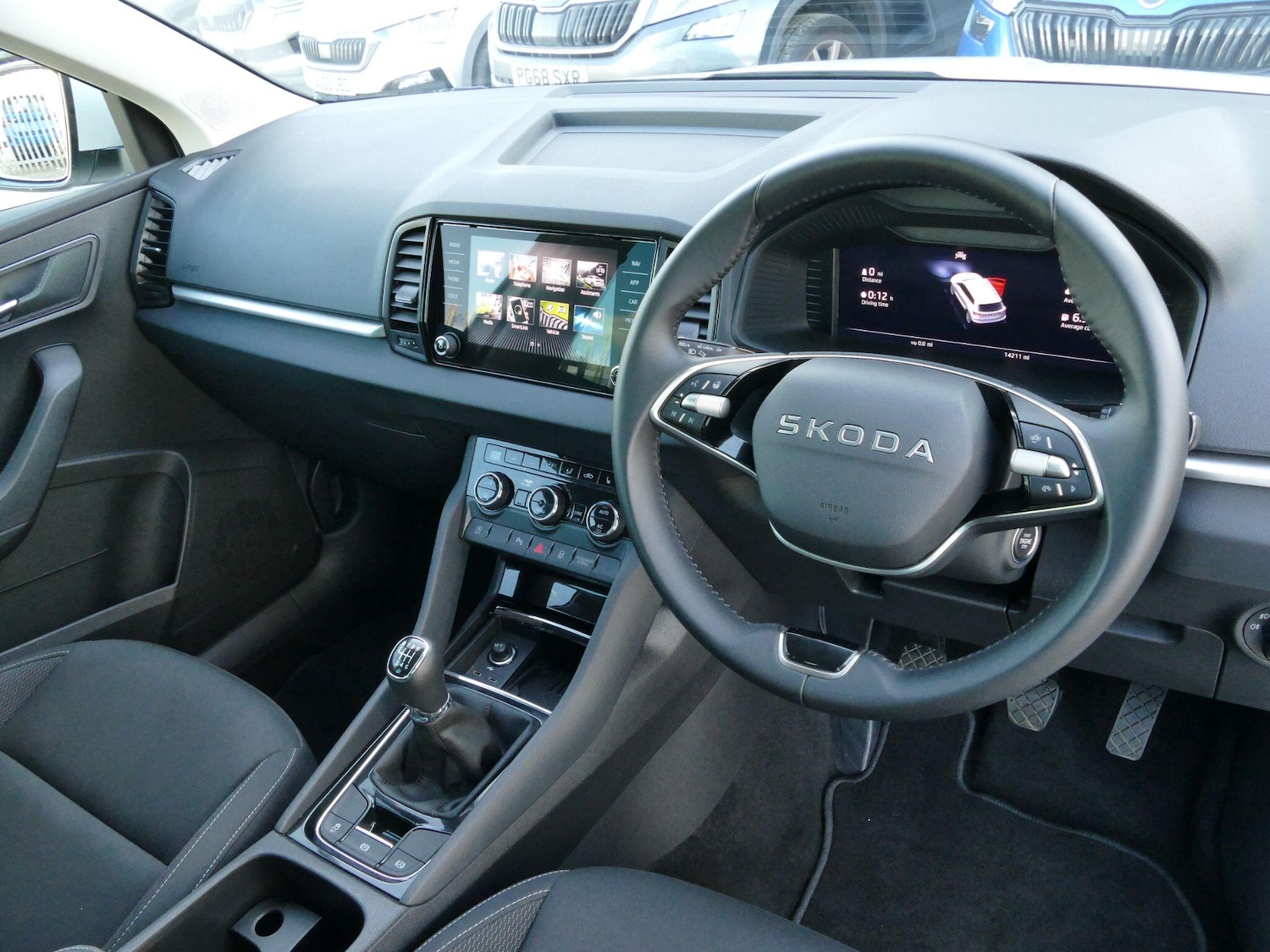 Used Skoda Karoq 2025 for sale - 76360127: Photo 2