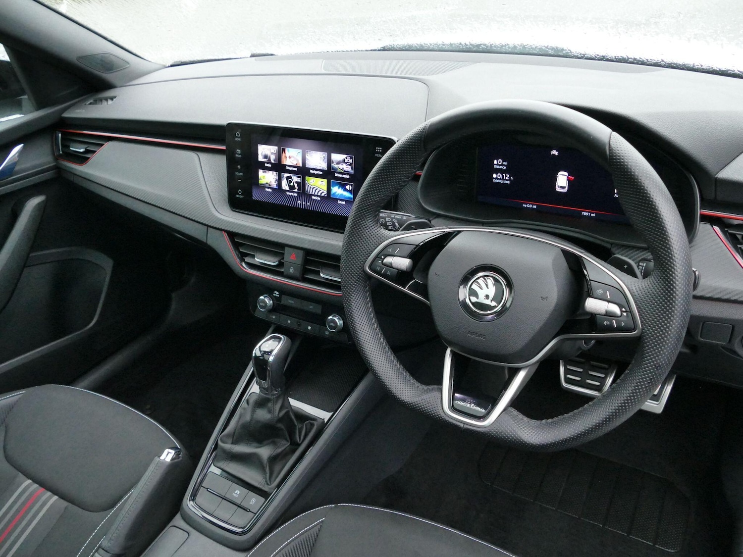 Used Skoda Kamiq 2024 for sale - 76994840: Photo 2