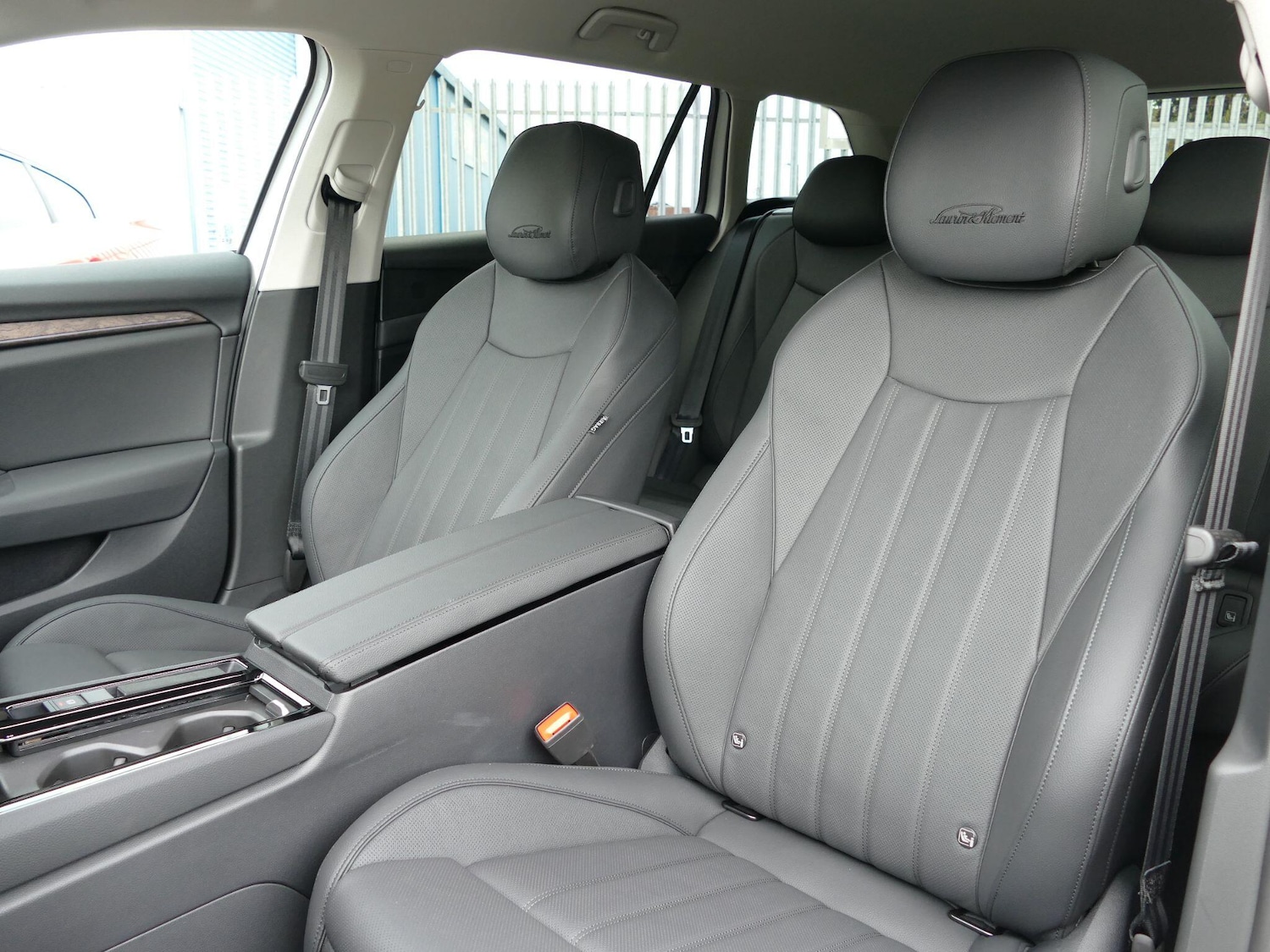 Used Skoda Superb 2025 for sale - 76361180: Photo 12