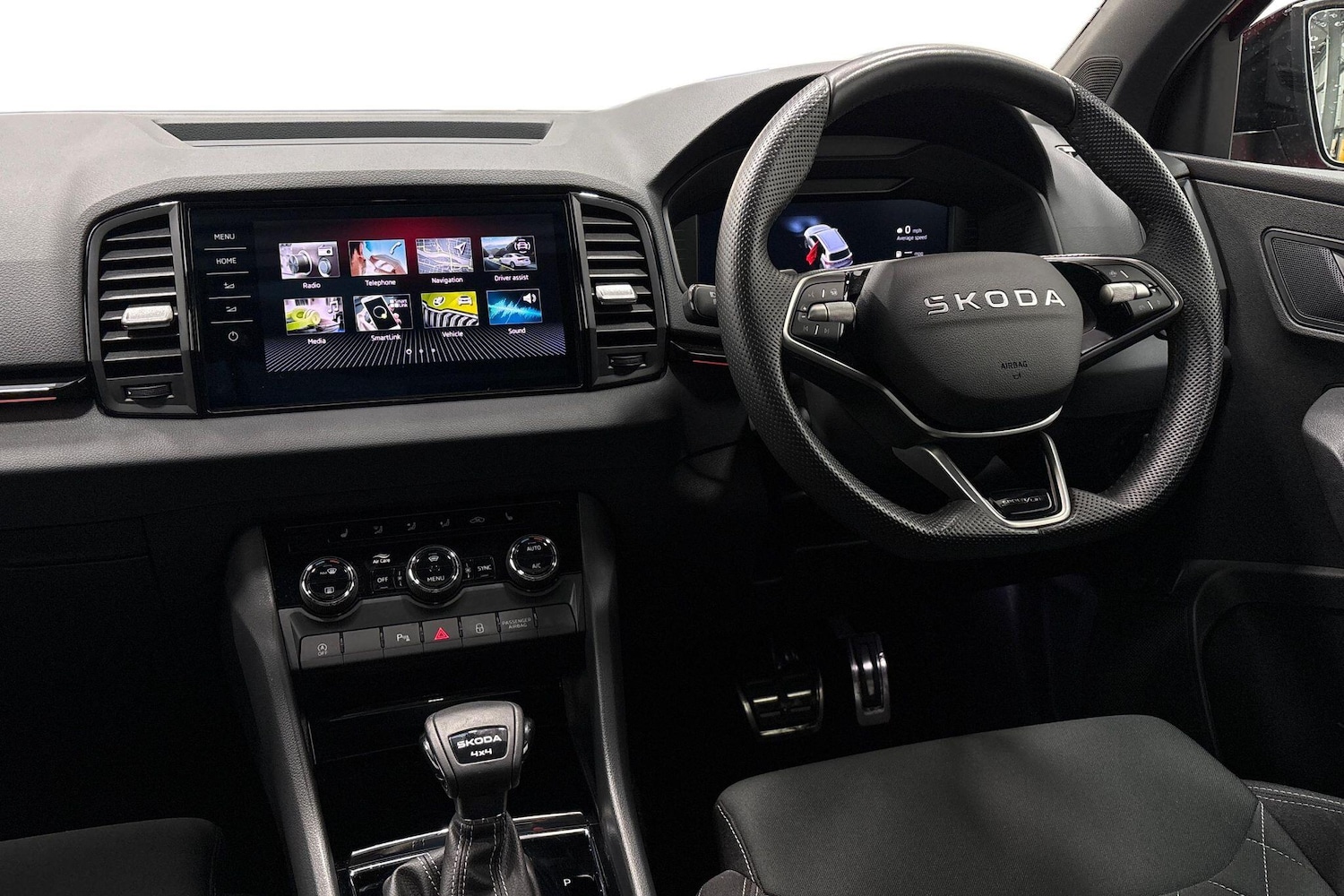 Used Skoda Karoq 2025 for sale - 76735073: Photo 2