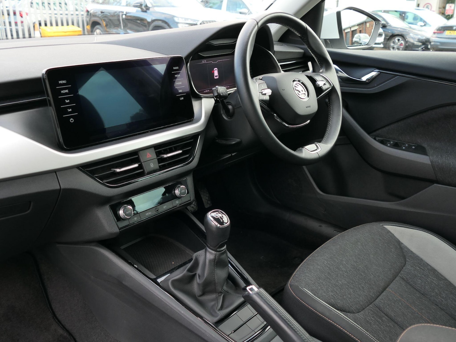 Used Skoda Kamiq 2021 for sale - 76380537: Photo 2