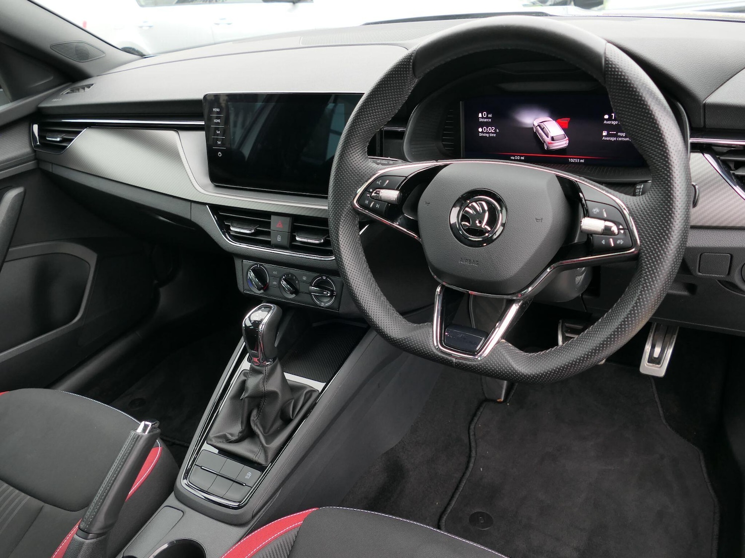 Used Skoda Kamiq 2022 for sale - 76361437: Photo 2