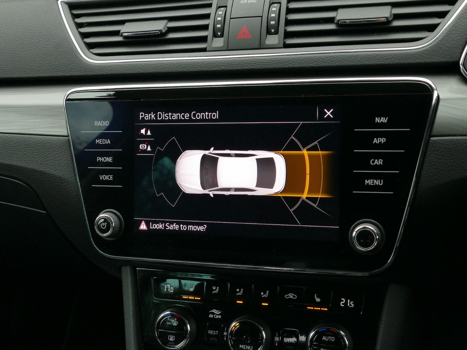 Used Skoda Superb 2023 for sale - 76360316: Photo 26