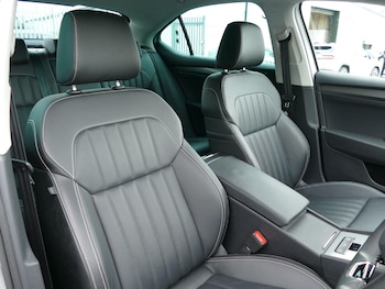 Used Skoda Superb 2023 for sale - 76360316: Photo