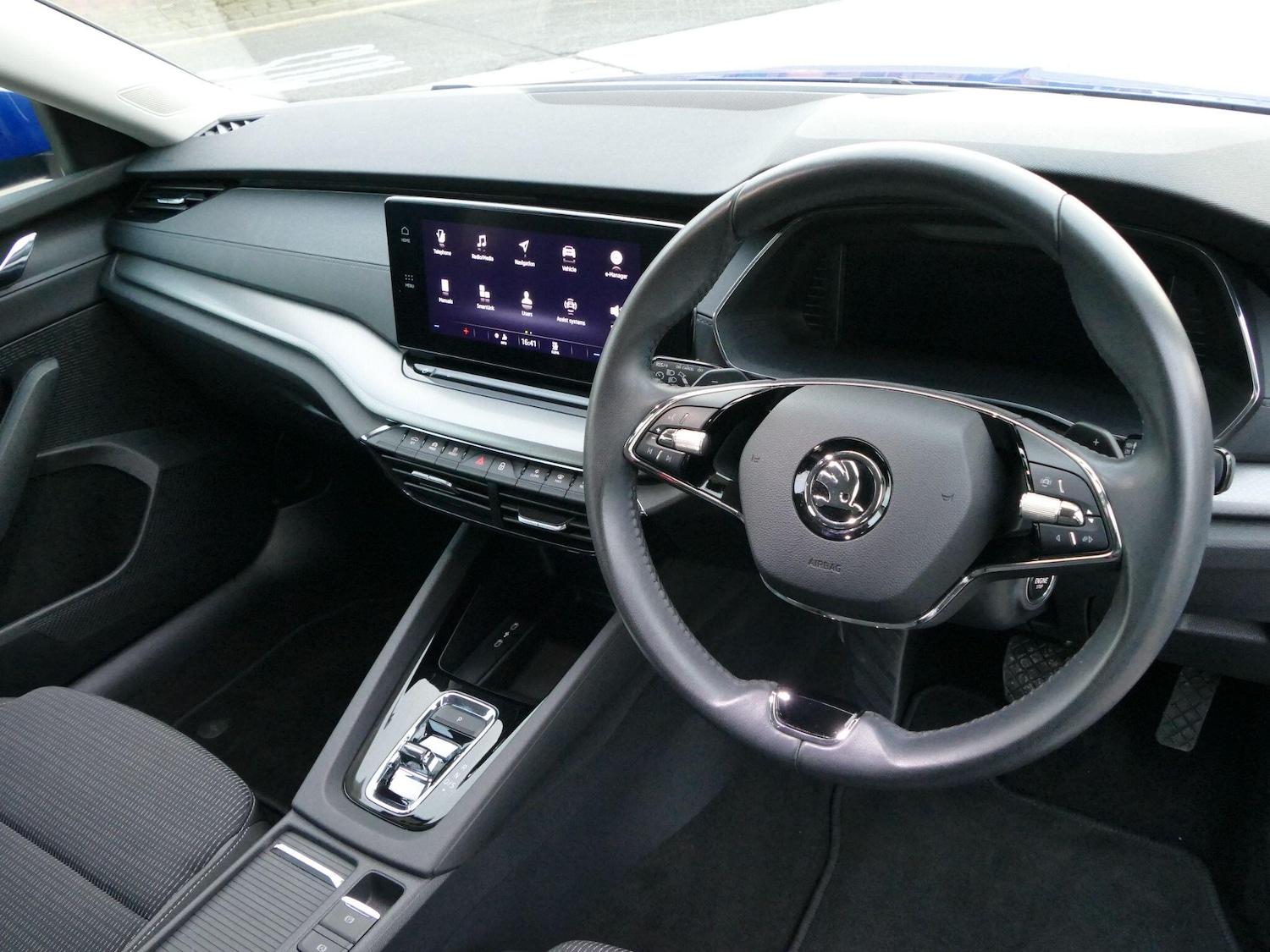 Used Skoda Octavia 2023 for sale - 76715254: Photo 2