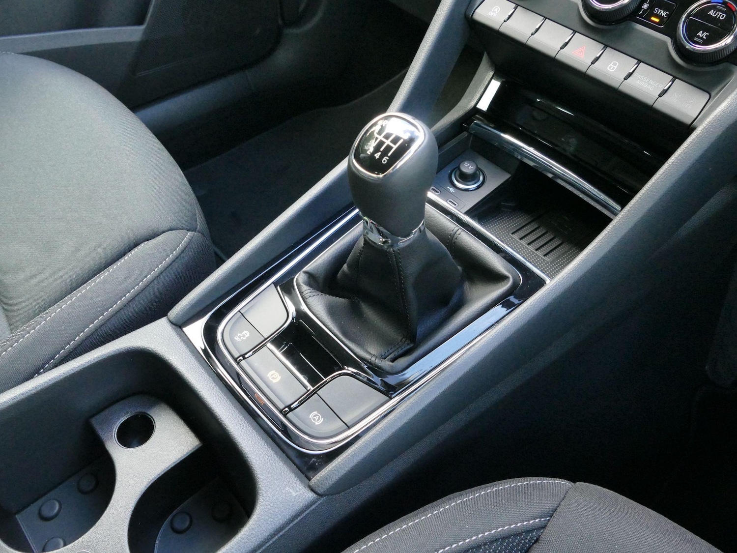 Used Skoda Karoq 2025 for sale - 76360424: Photo 14