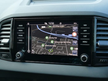 Used Skoda Karoq 2025 for sale - 76360424: Photo