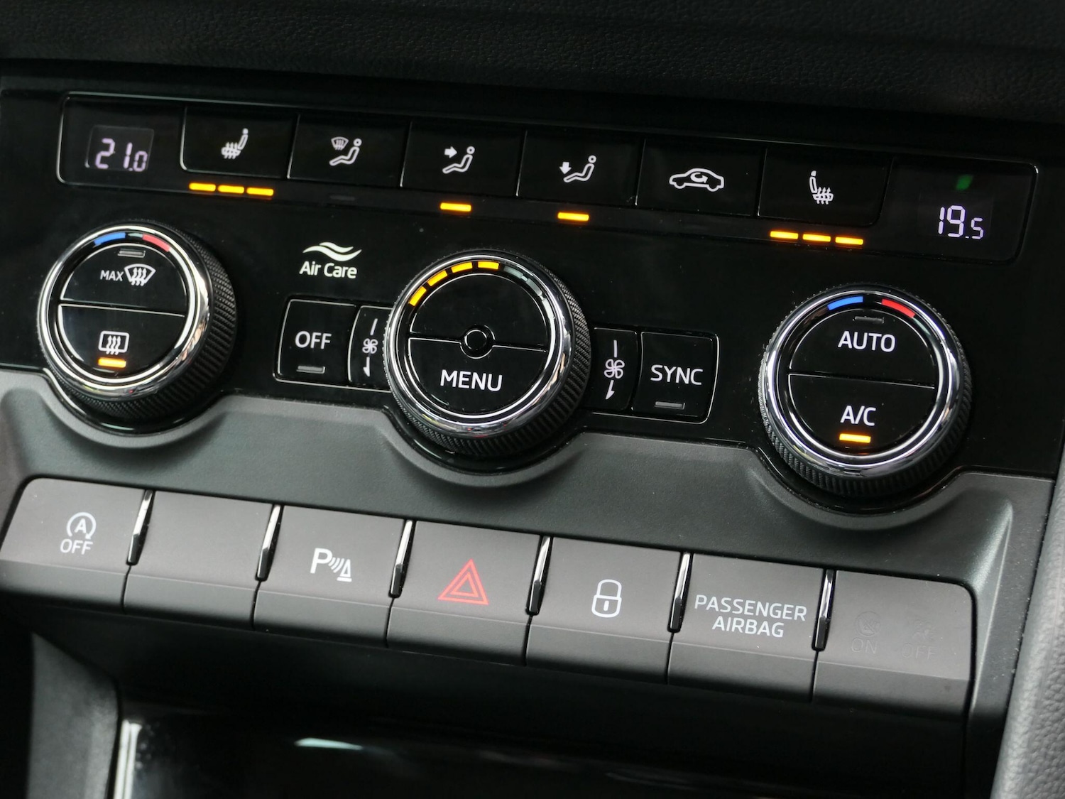 Used Skoda Karoq 2023 for sale - 76952759: Photo 13