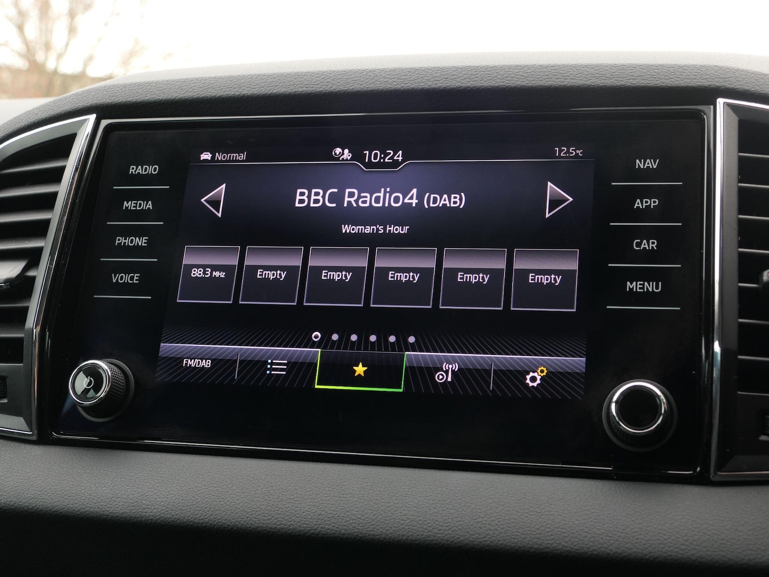 Used Skoda Karoq 2023 for sale - 76952759: Photo 24