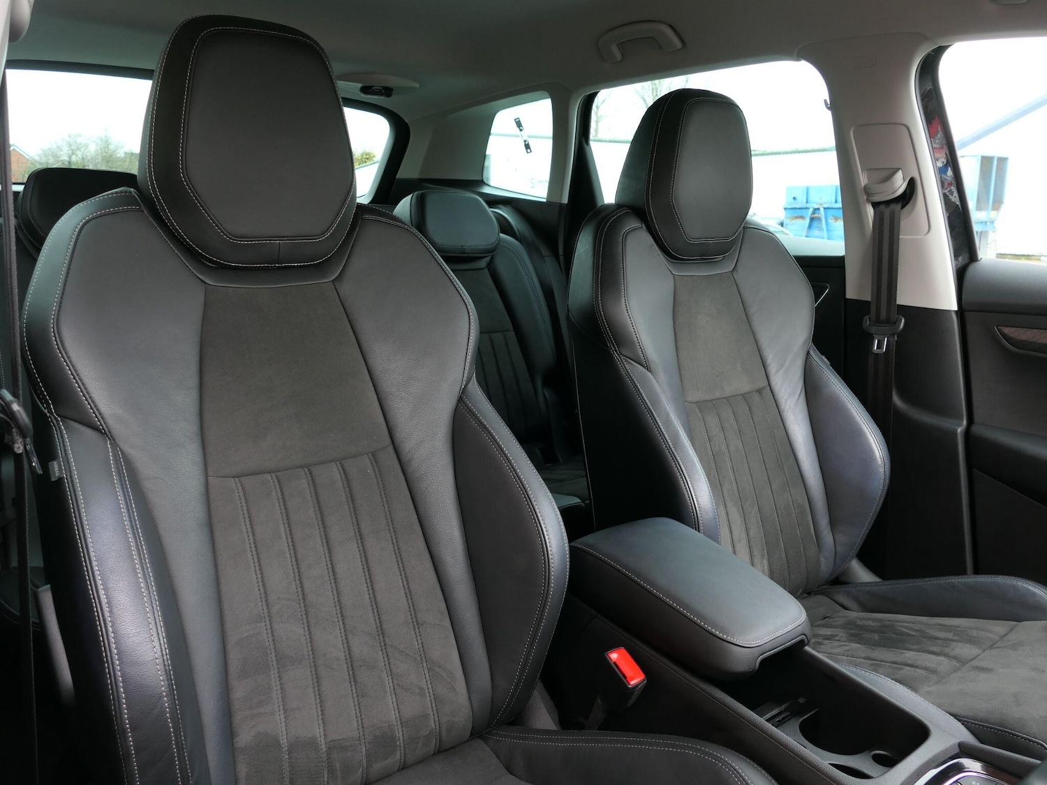 Used Skoda Karoq 2023 for sale - 76952759: Photo 8