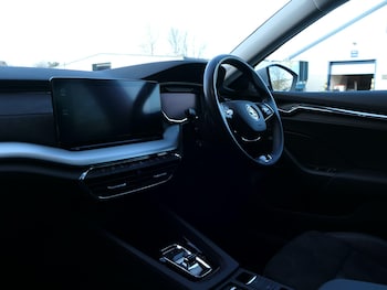 Used Skoda Octavia 2024 for sale - 76976753: Photo