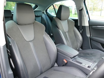 Used Skoda Octavia 2023 for sale - 76360477: Photo