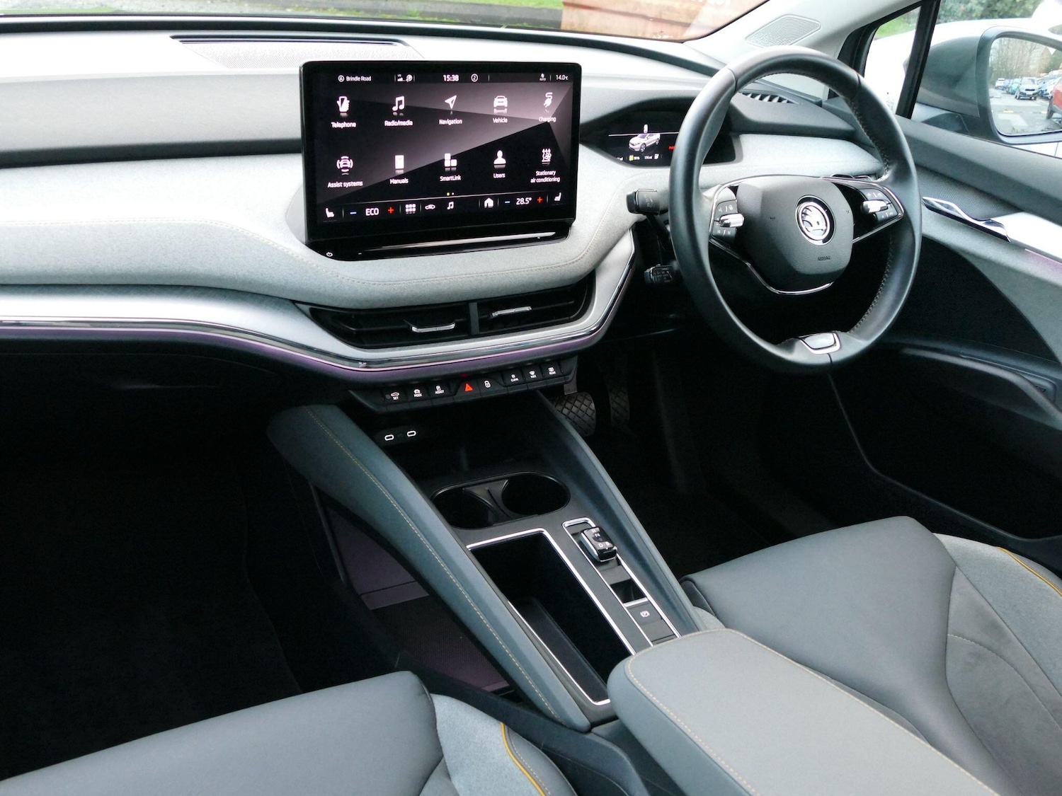 Used Skoda Enyaq 2022 for sale - 76912907: Photo 2