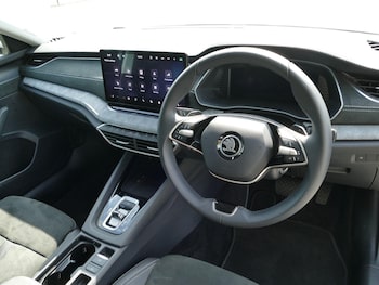 Used Skoda Octavia 2024 for sale - 76360489: Photo