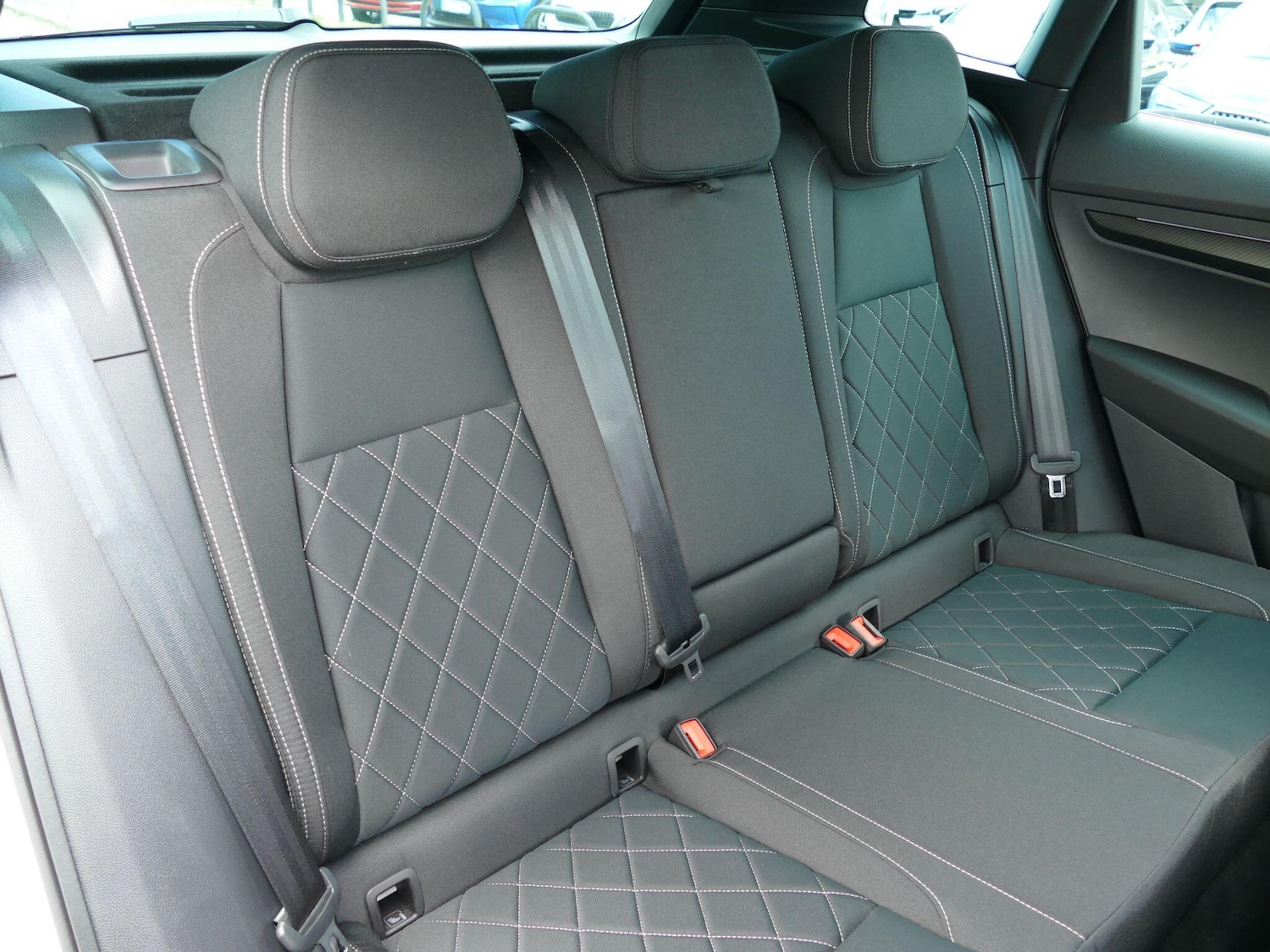 Used Skoda Karoq 2023 for sale - 76634029: Photo 11