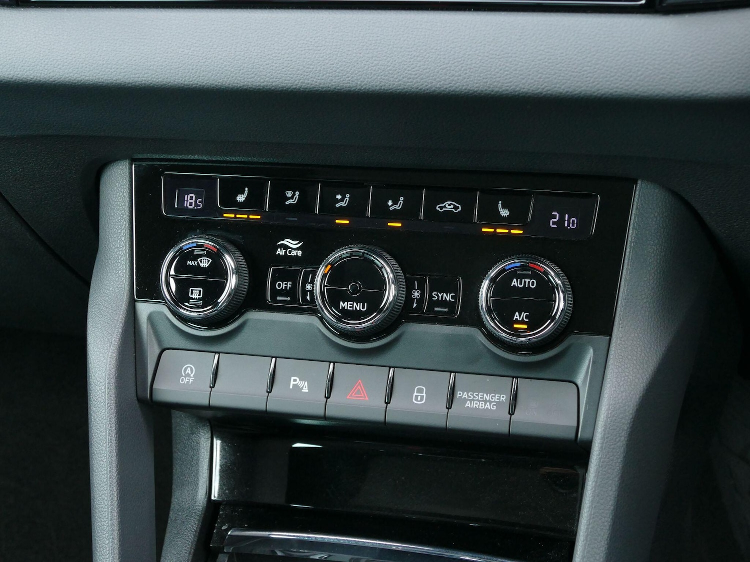 Used Skoda Karoq 2023 for sale - 76634029: Photo 21