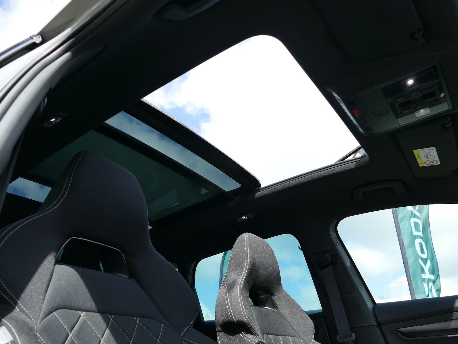 Used Skoda Karoq 2023 for sale - 76634029: Photo 32