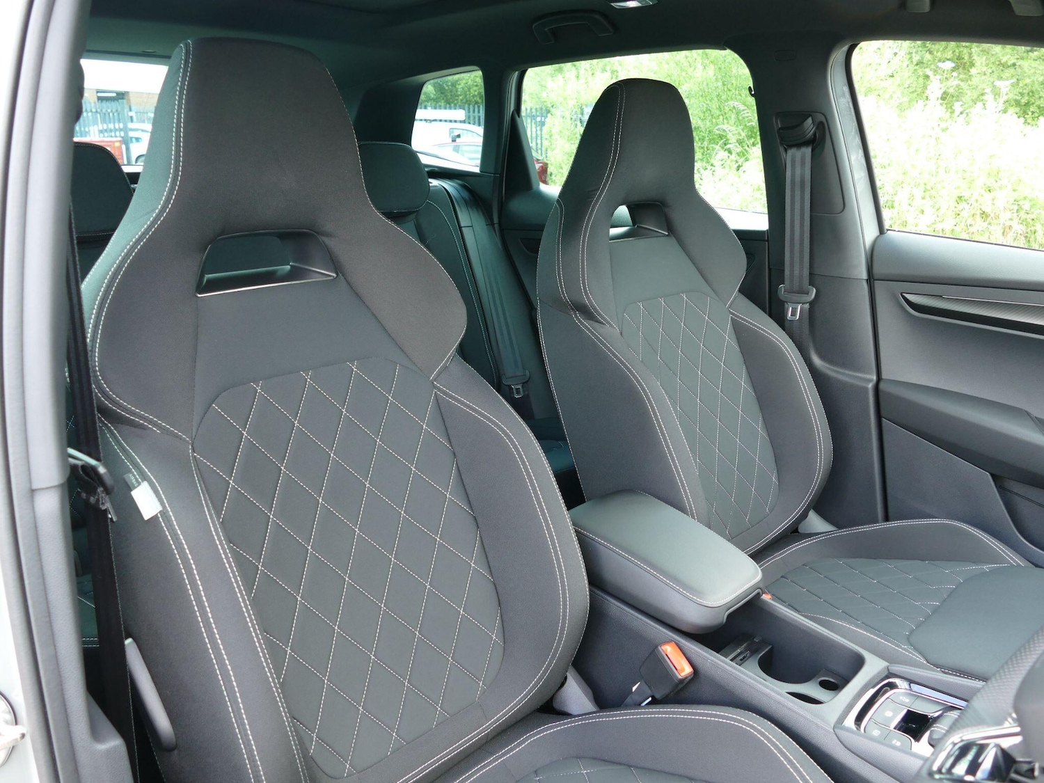 Used Skoda Karoq 2023 for sale - 76634029: Photo 9