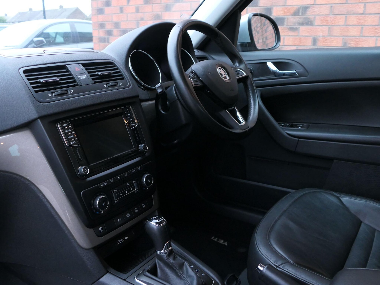 Used Skoda Yeti 2017 for sale - 77155905: Photo 2