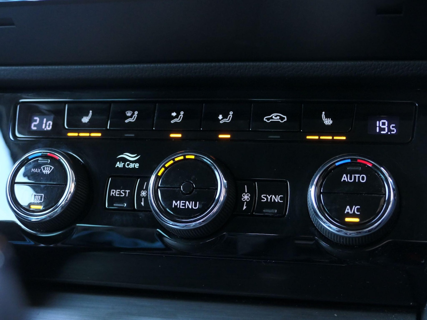 Used Skoda Superb 2022 for sale - 77067089: Photo 12