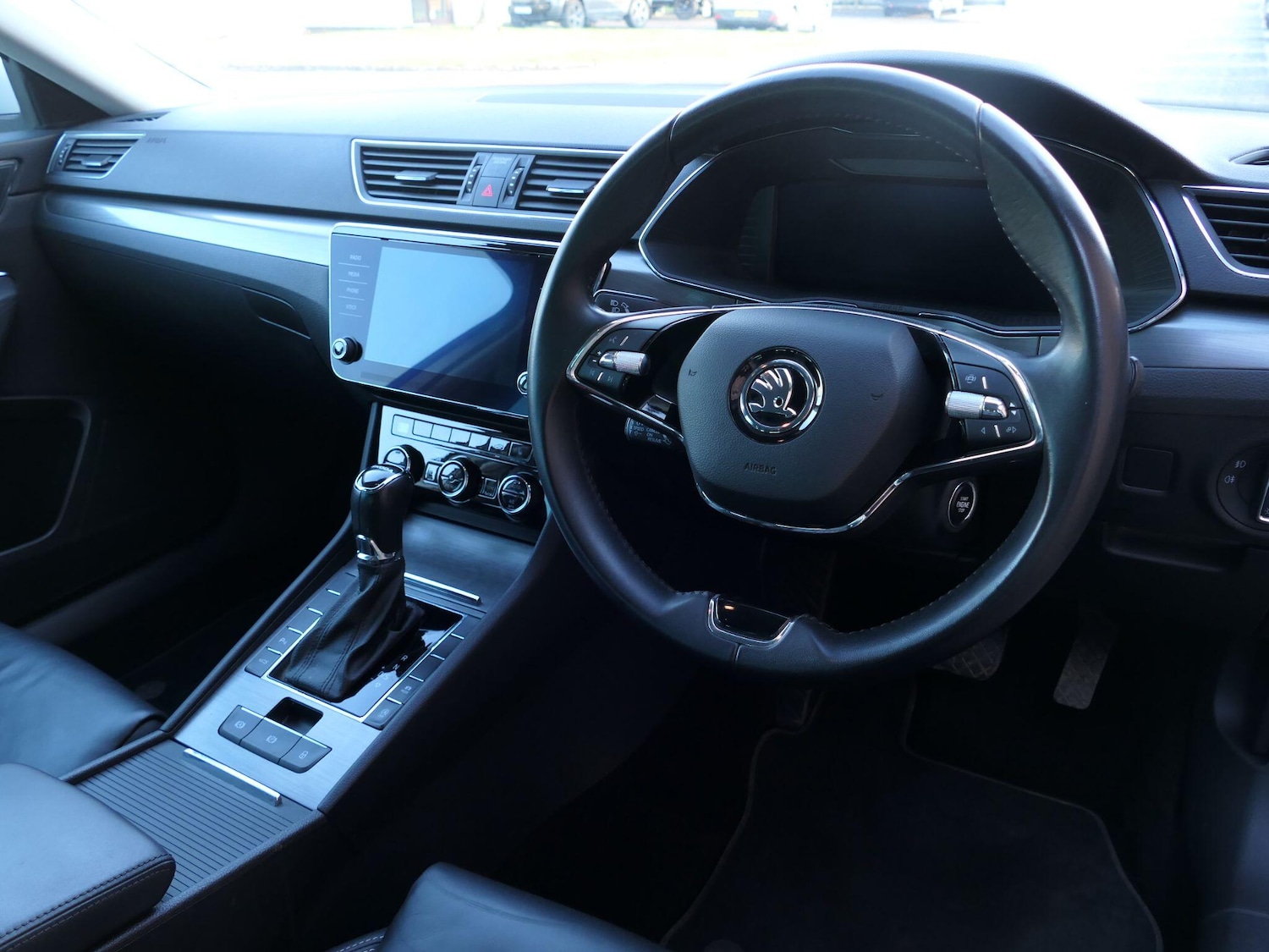 Used Skoda Superb 2022 for sale - 77067089: Photo 2