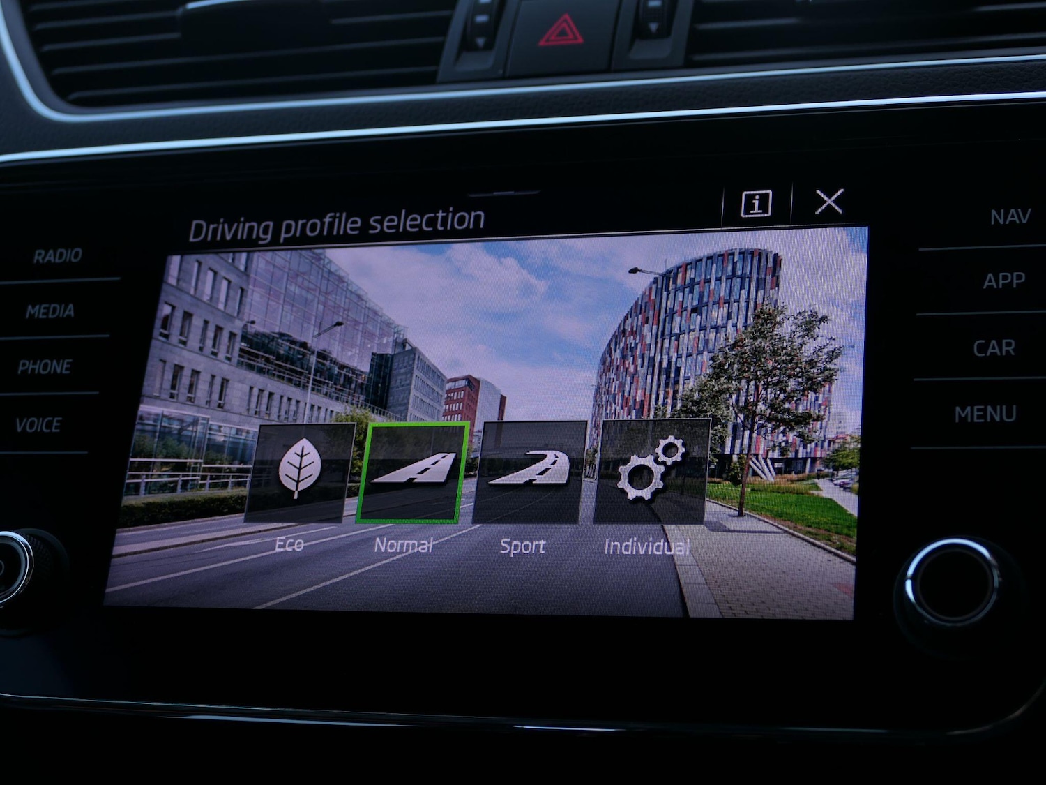 Used Skoda Superb 2022 for sale - 77067089: Photo 25