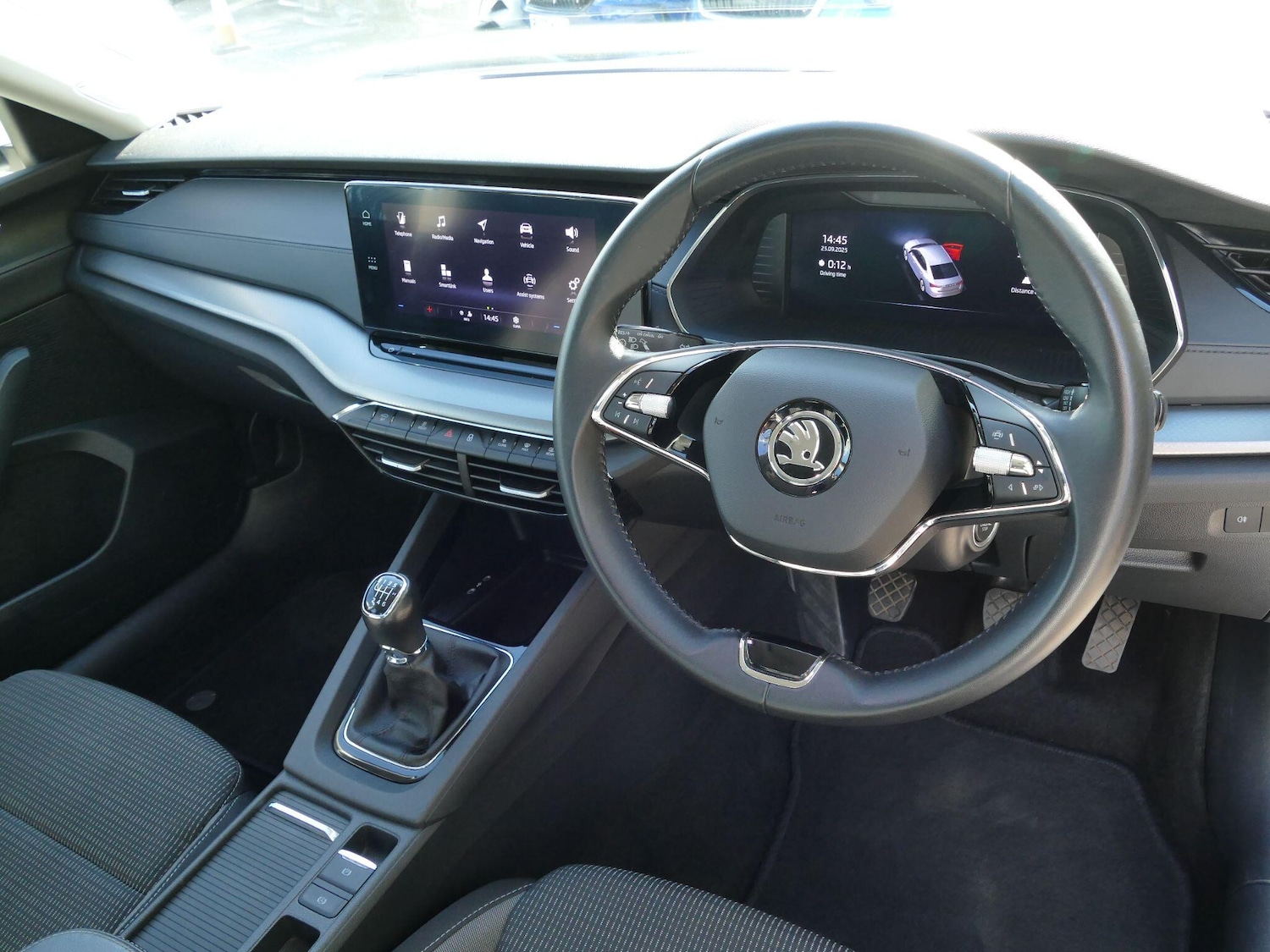 Used Skoda Octavia 2023 for sale - 76360666: Photo 2