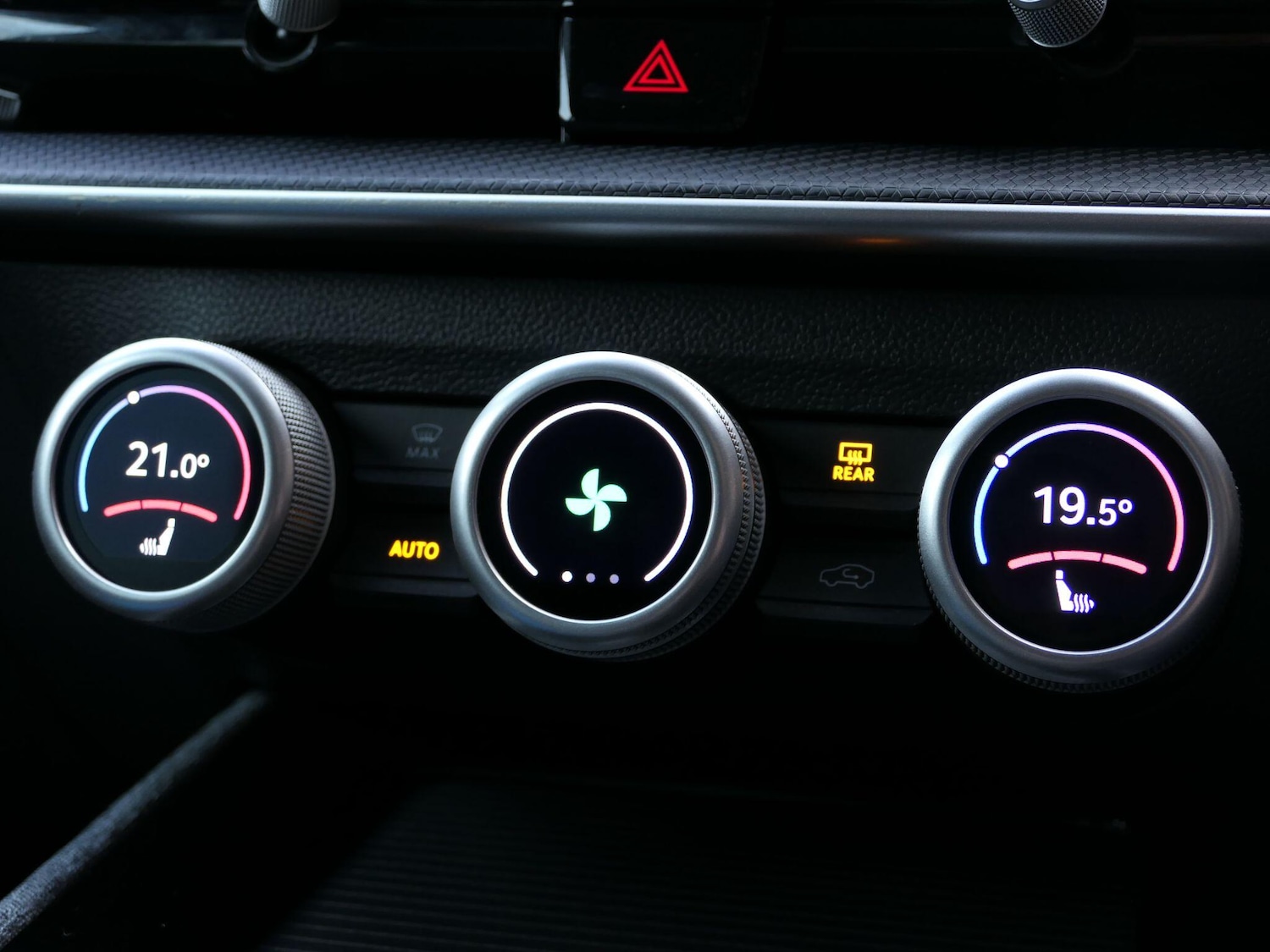 Used Skoda Superb 2025 for sale - 76976291: Photo 13