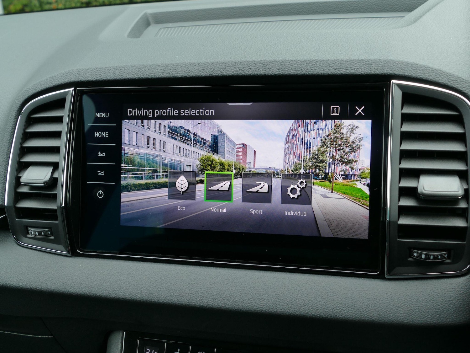 Used Skoda Karoq 2025 for sale - 76381165: Photo 23