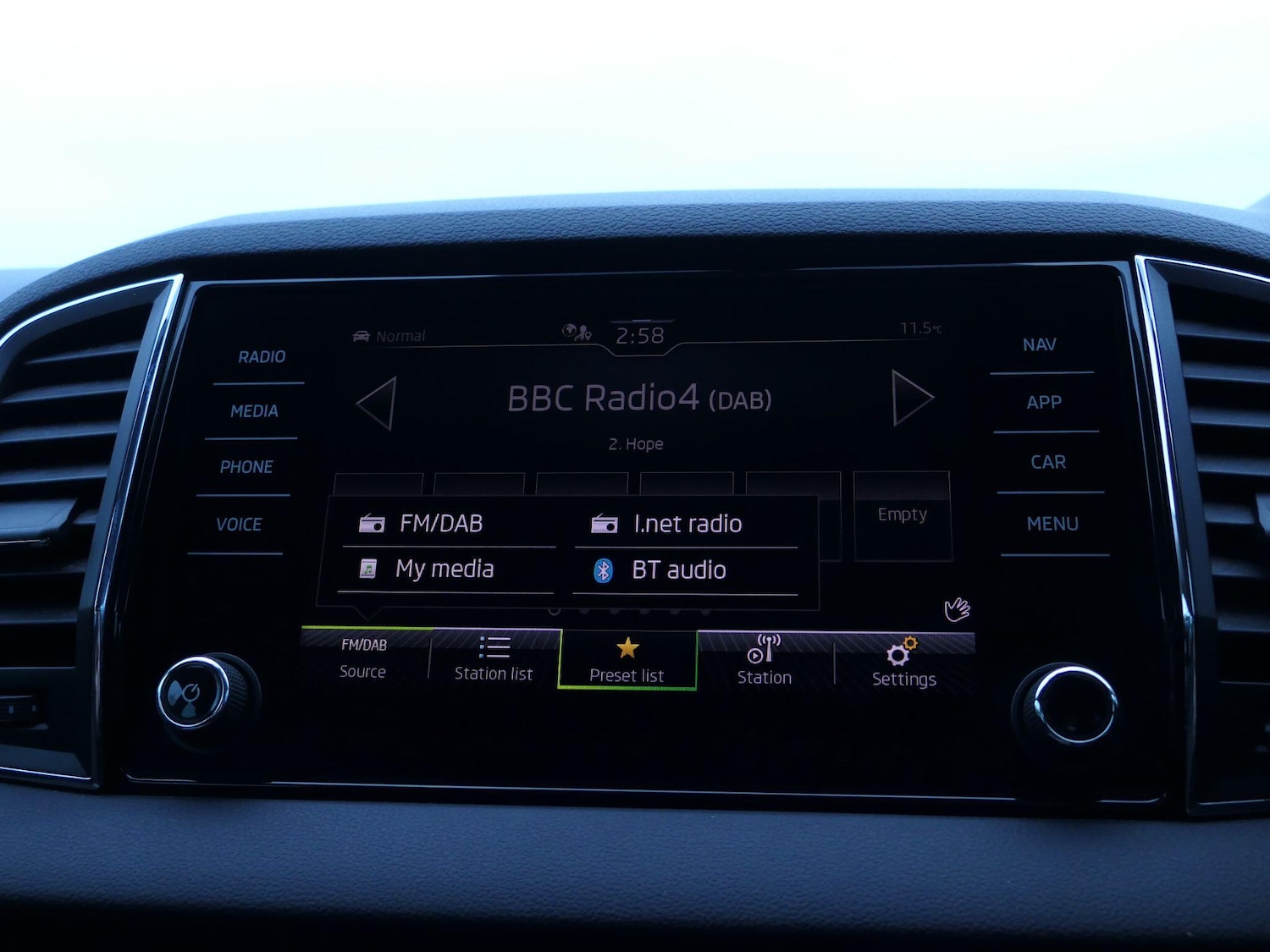 Used Skoda Karoq 2020 for sale - 76886782: Photo 19