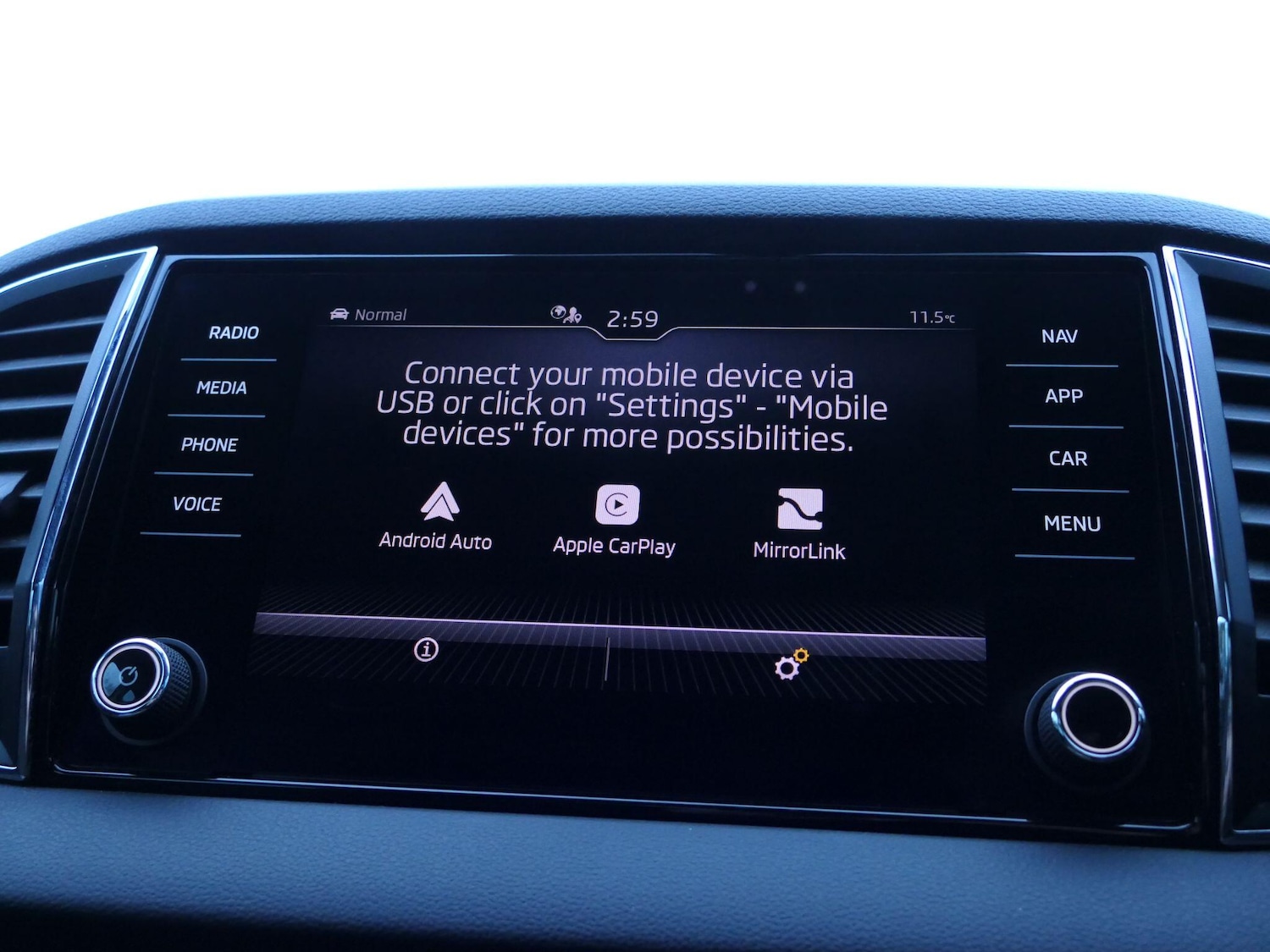 Used Skoda Karoq 2020 for sale - 76886782: Photo 23