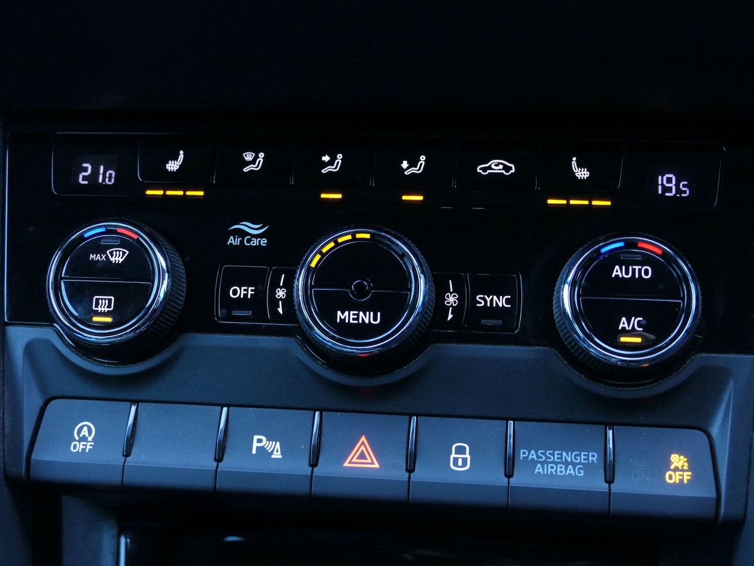 Used Skoda Karoq 2020 for sale - 76886782: Photo 9