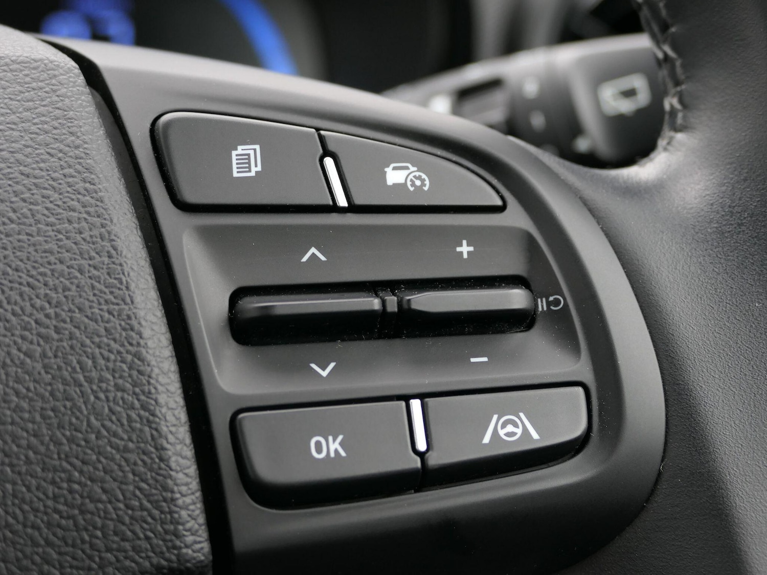 Used Hyundai i10 2023 for sale - 76898454: Photo 9