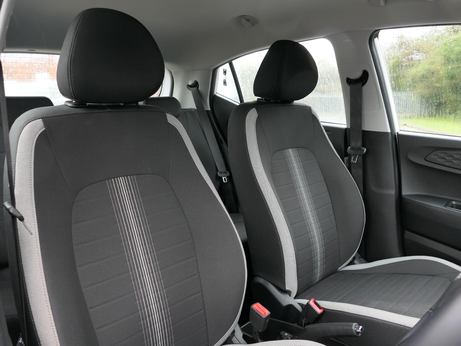 Used Hyundai i10 2023 for sale - 76360773: Photo 7
