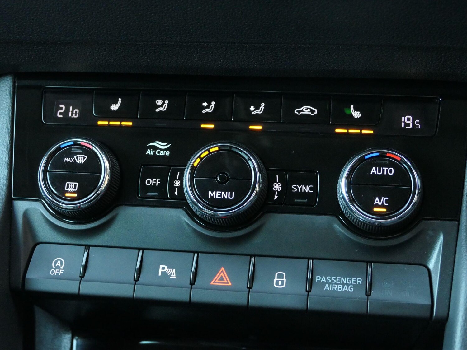 Used Skoda Karoq 2025 for sale - 76802100: Photo 11