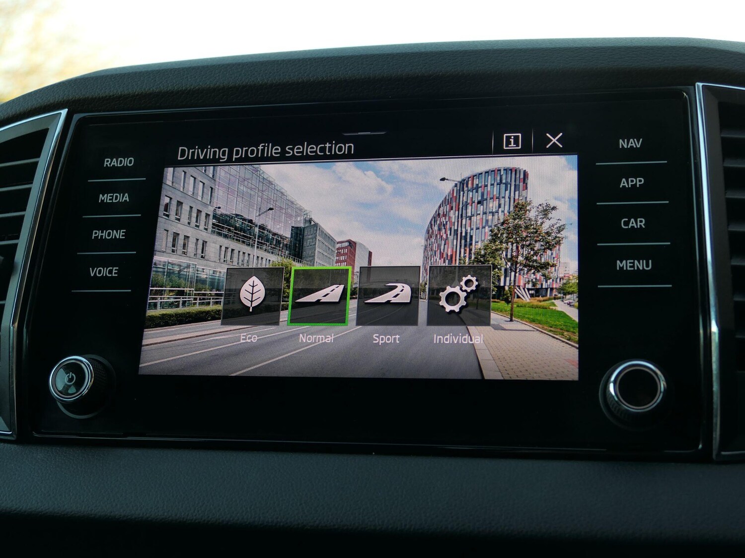 Used Skoda Karoq 2025 for sale - 76802100: Photo 29