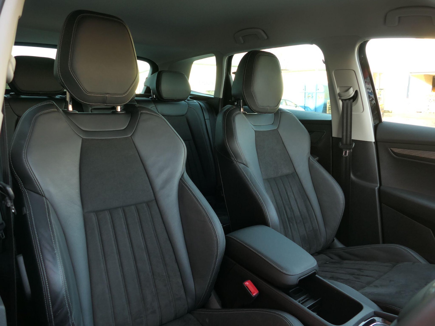 Used Skoda Karoq 2025 for sale - 76802100: Photo 8