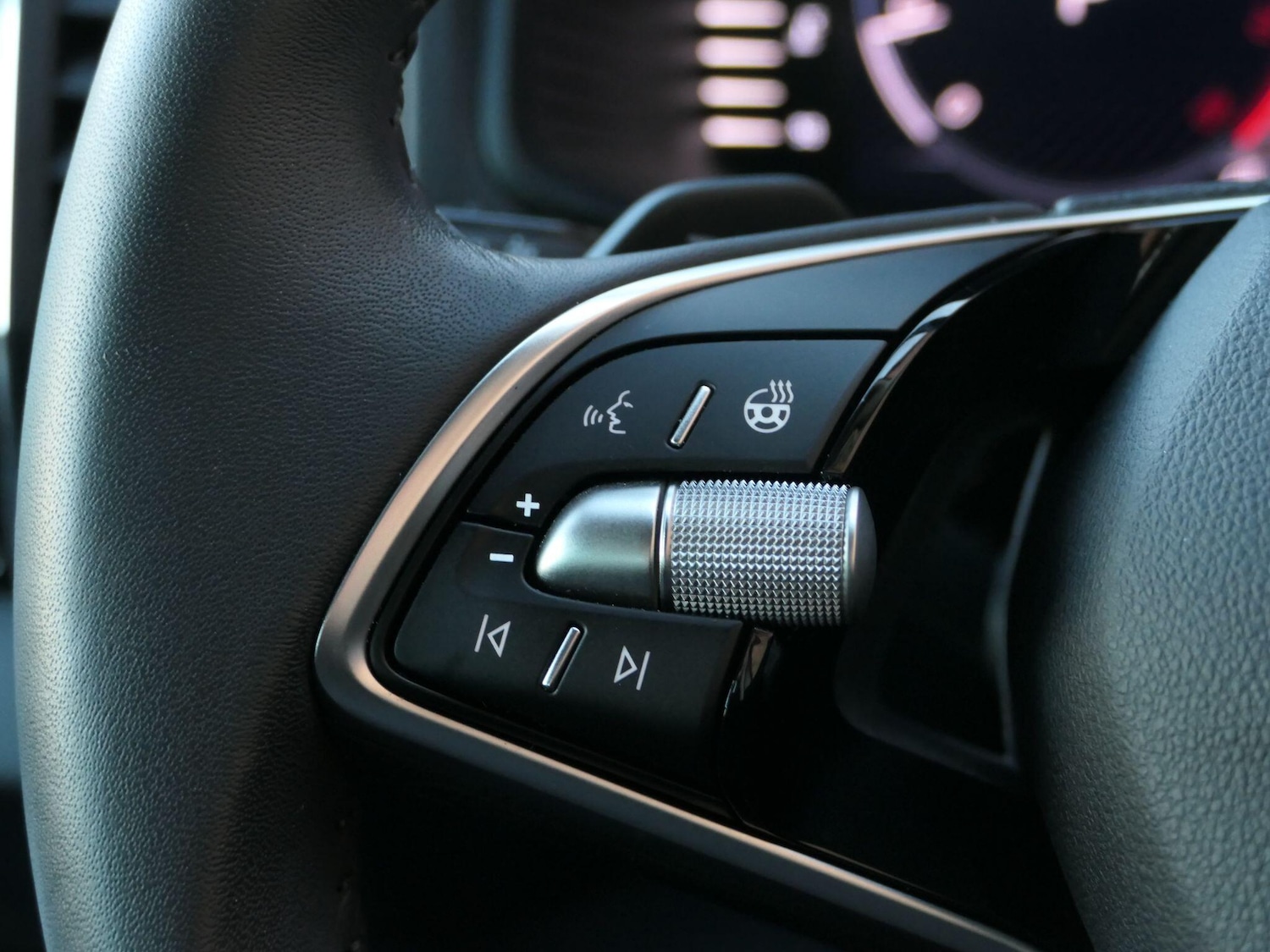 Used Skoda Karoq 2025 for sale - 76802100: Photo 9