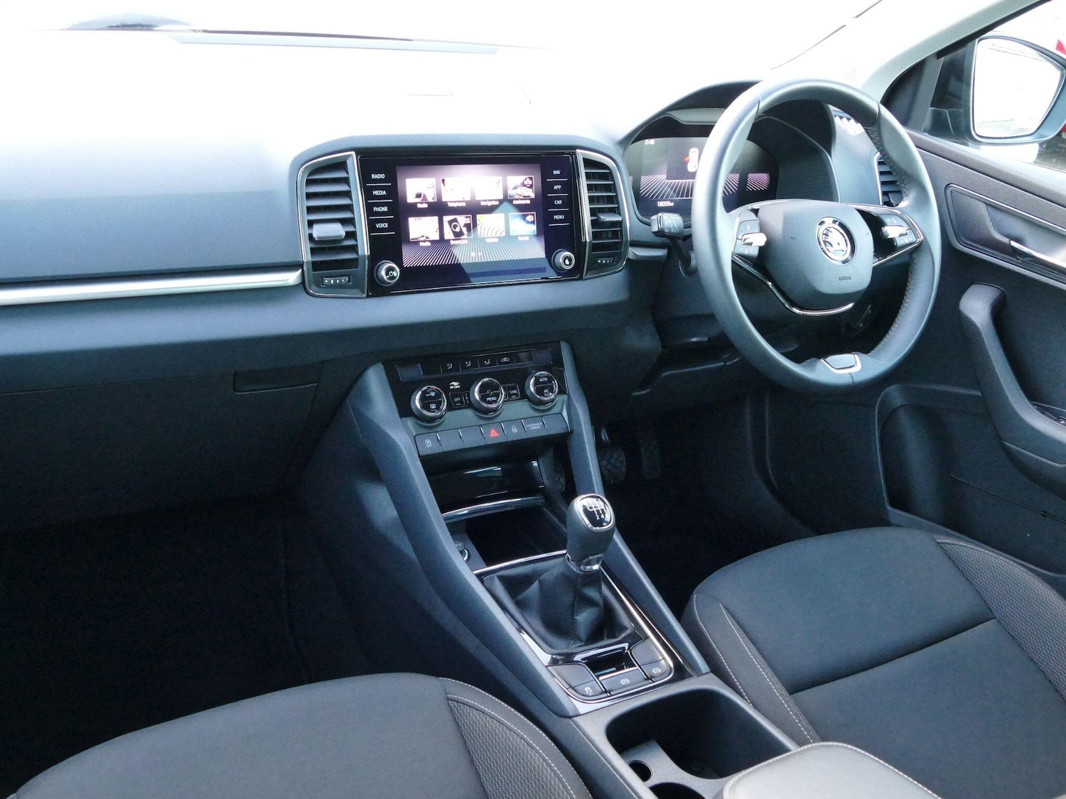 Used Skoda Karoq 2023 for sale - 76743452: Photo 8