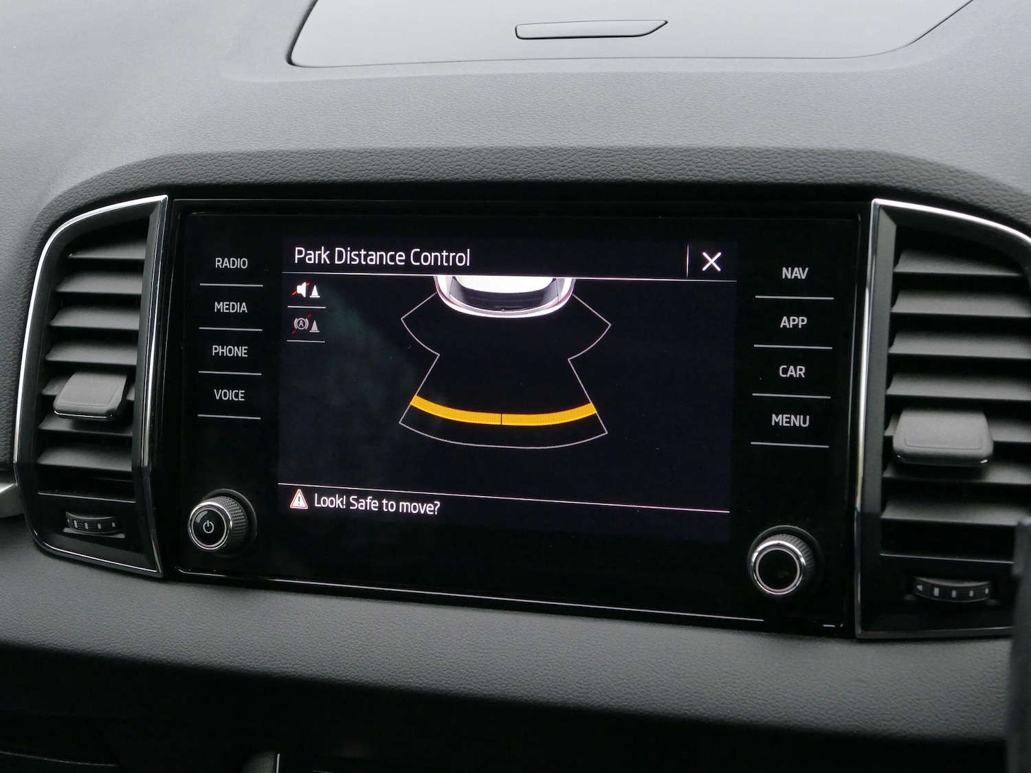 Used Skoda Karoq 2022 for sale - 76472632: Photo 18