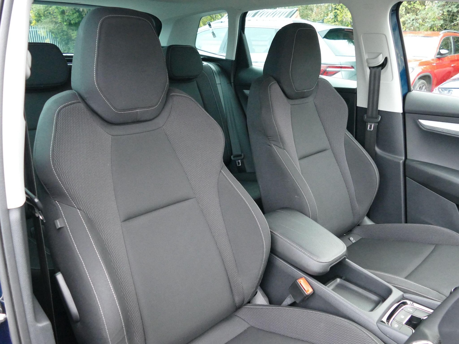 Used Skoda Karoq 2022 for sale - 76472632: Photo 9