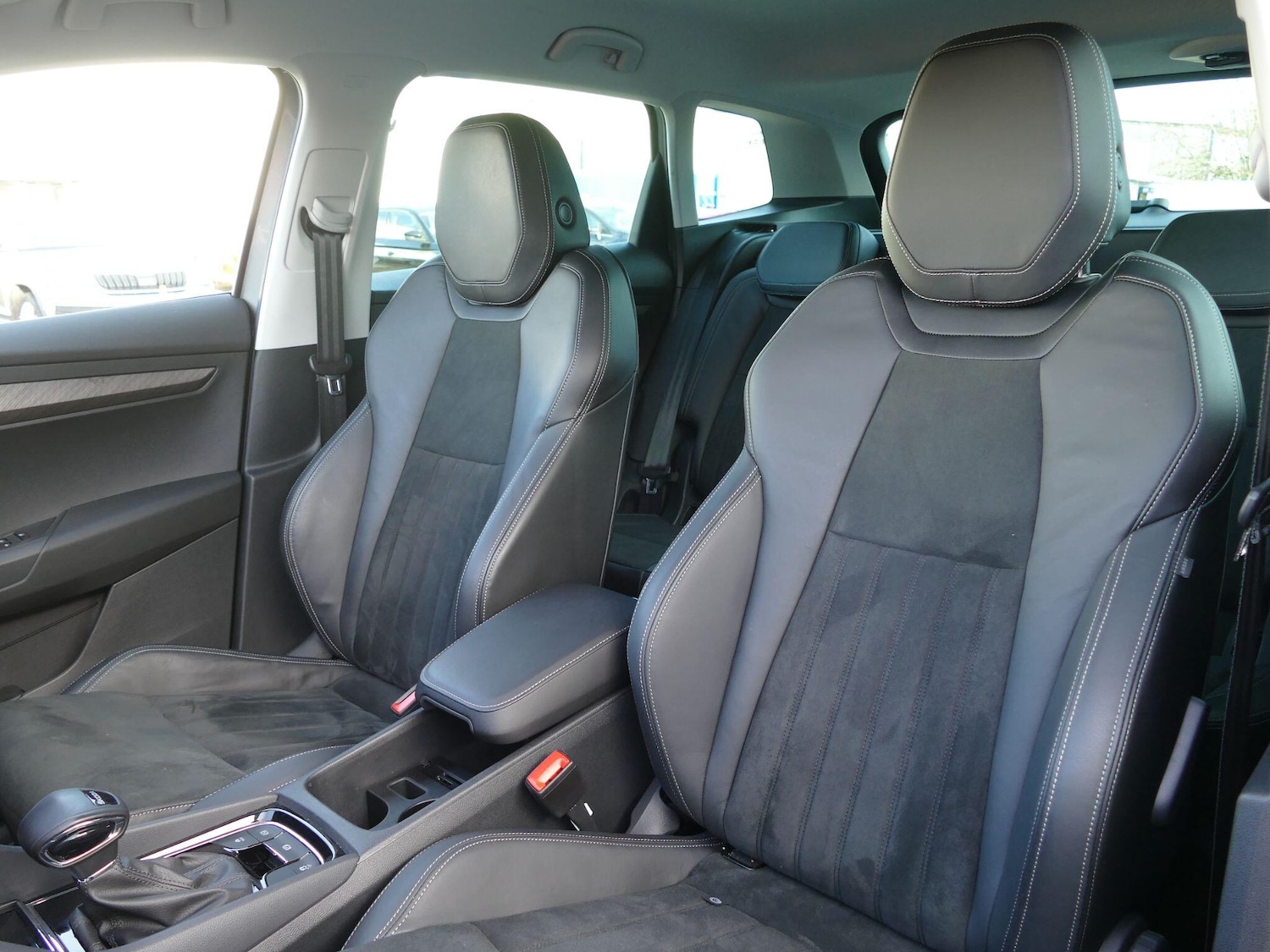 Used Skoda Karoq 2024 for sale - 76912897: Photo 4