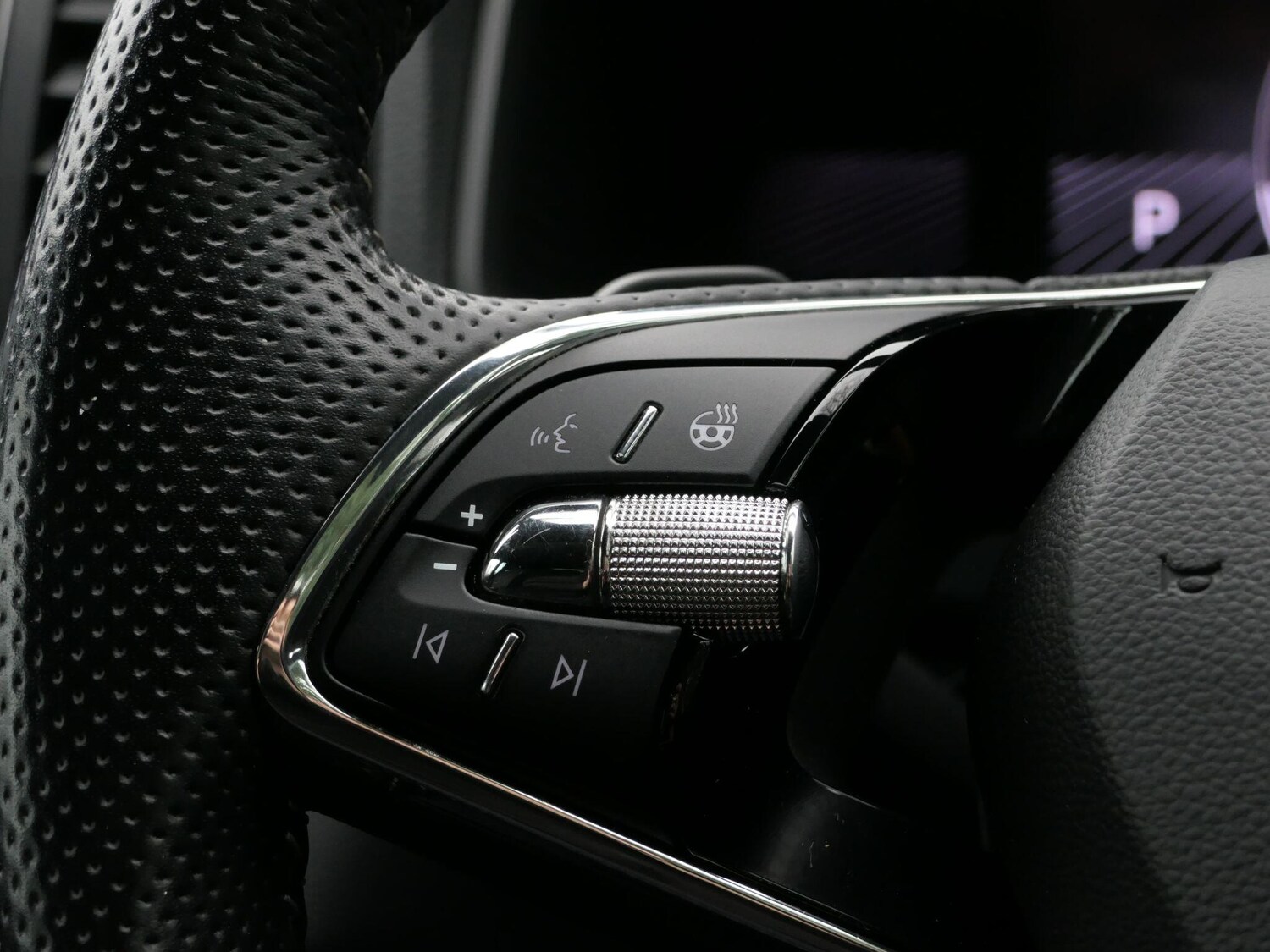 Used Skoda Karoq 2023 for sale - 76561767: Photo 9