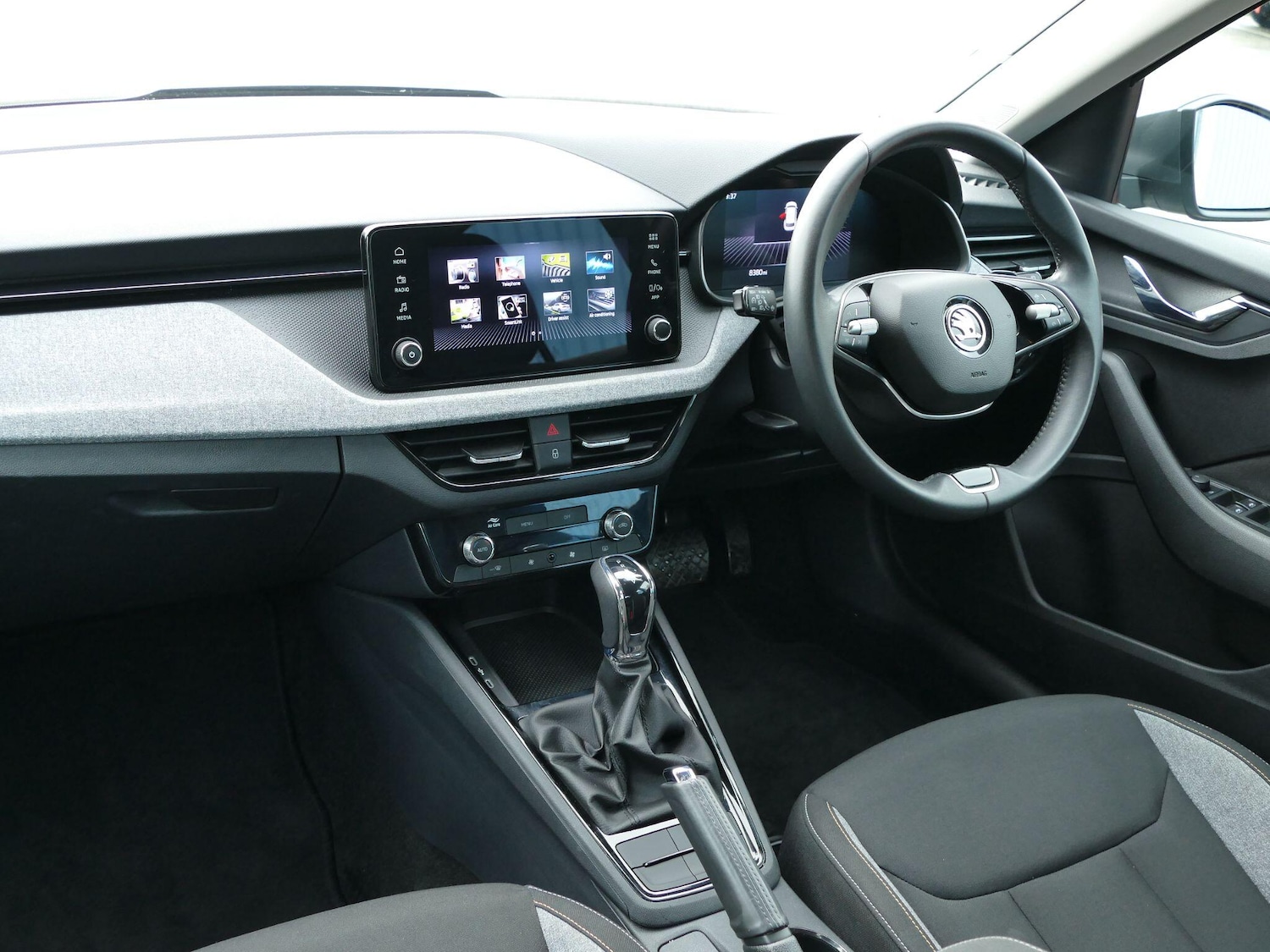 Used Skoda Kamiq for sale - 76485997: Photo 2